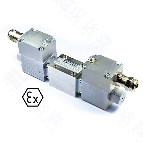 ���������y